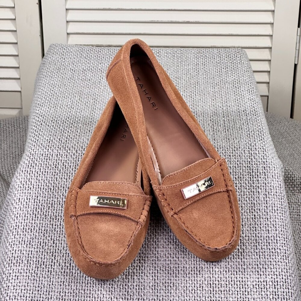 Beautiful NEW Tahari Tan Brown Suede Leather Marilu Loafers Shoes Women's Size 8